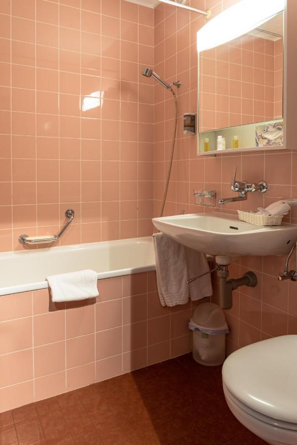 קנדרסטג Typically Swiss Hotel Ermitage מראה חיצוני תמונה